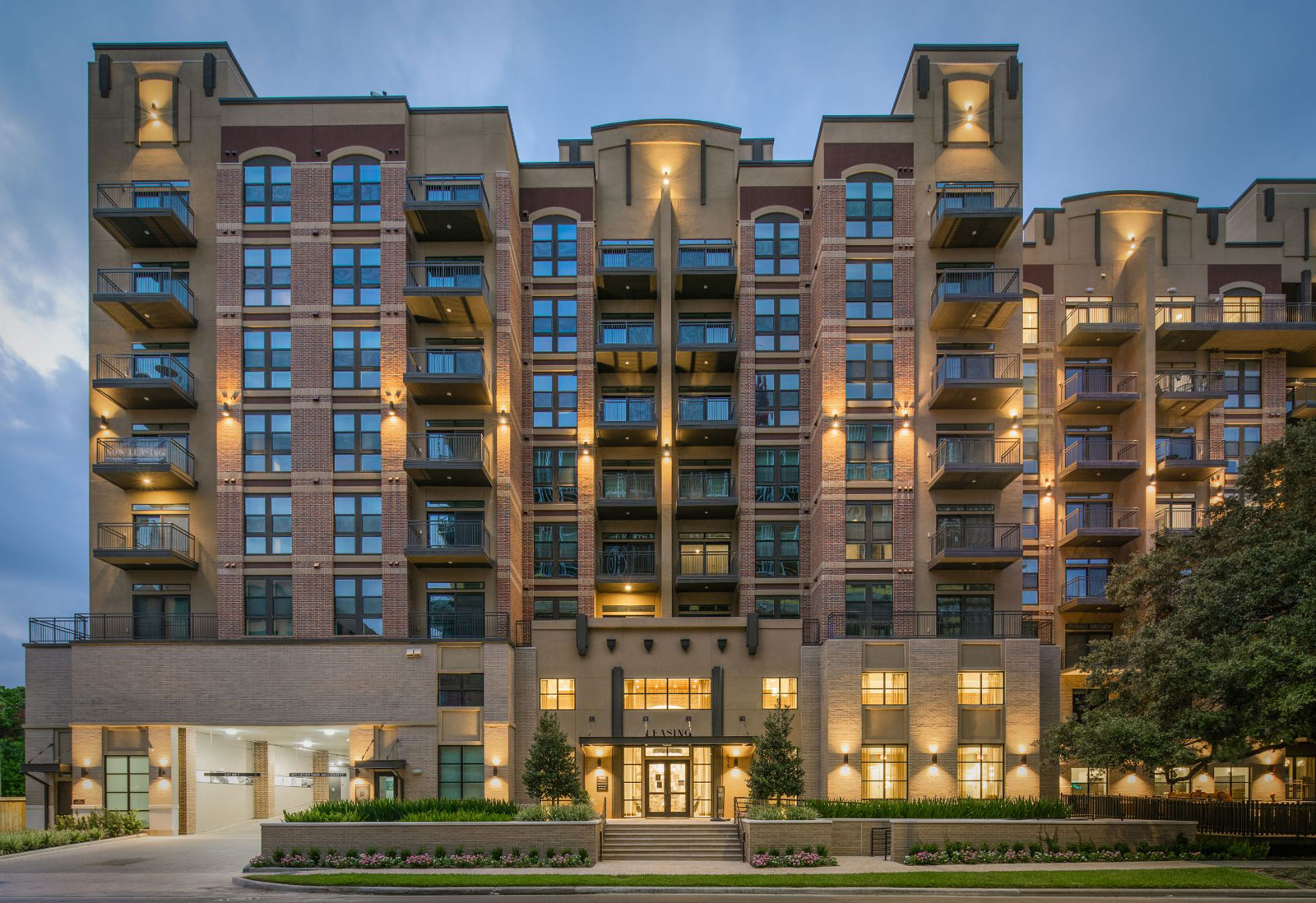 PEX piping helps Texas apartment complex reach new heights