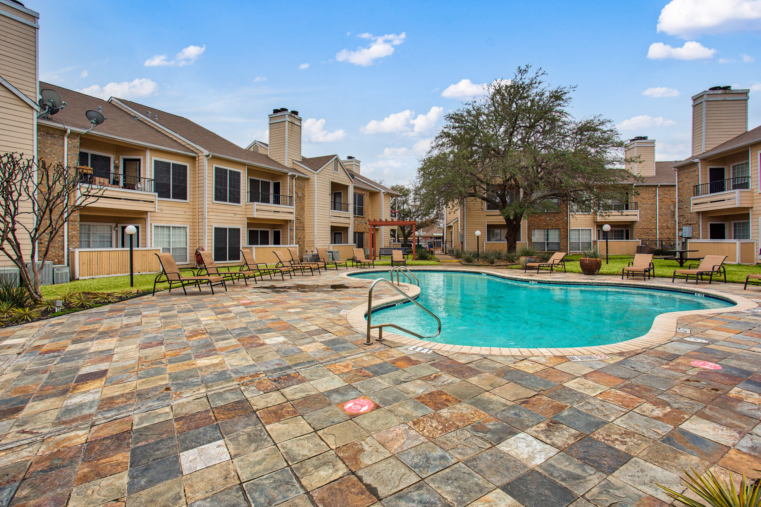 Parkland Pointe