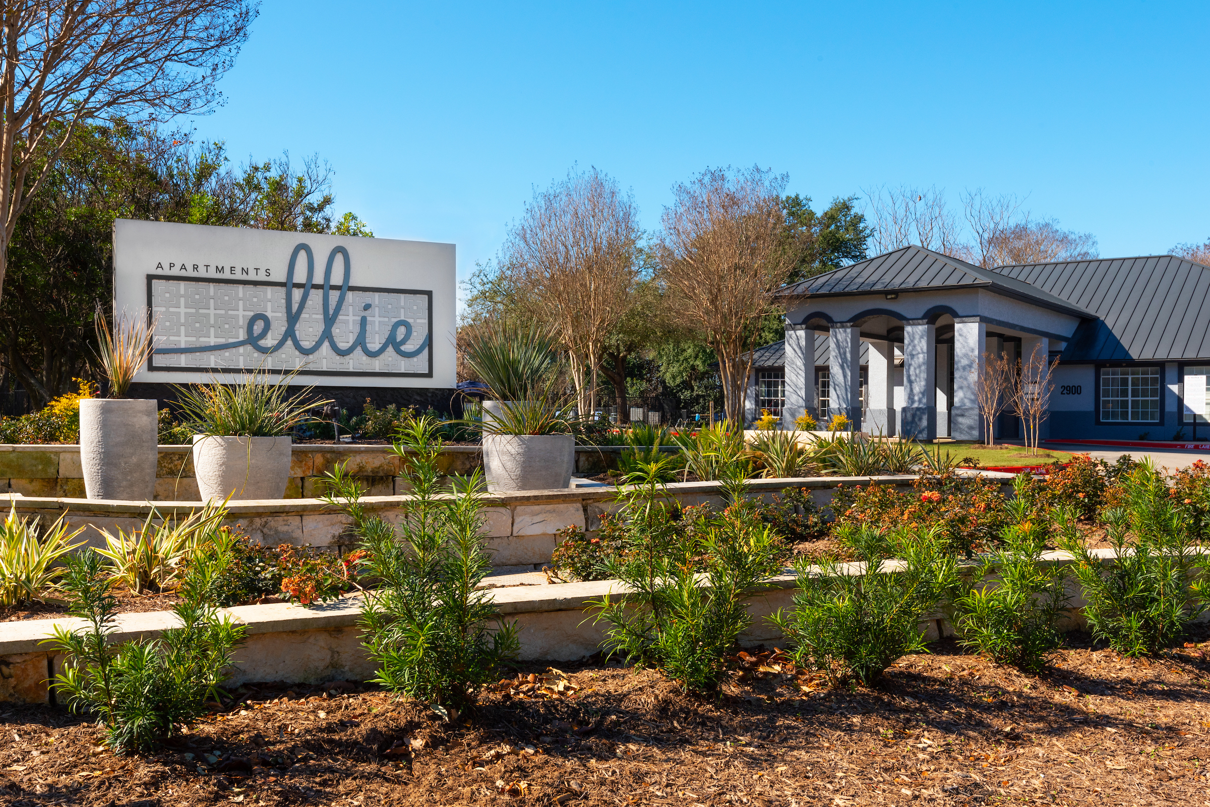 Ellie Apartments