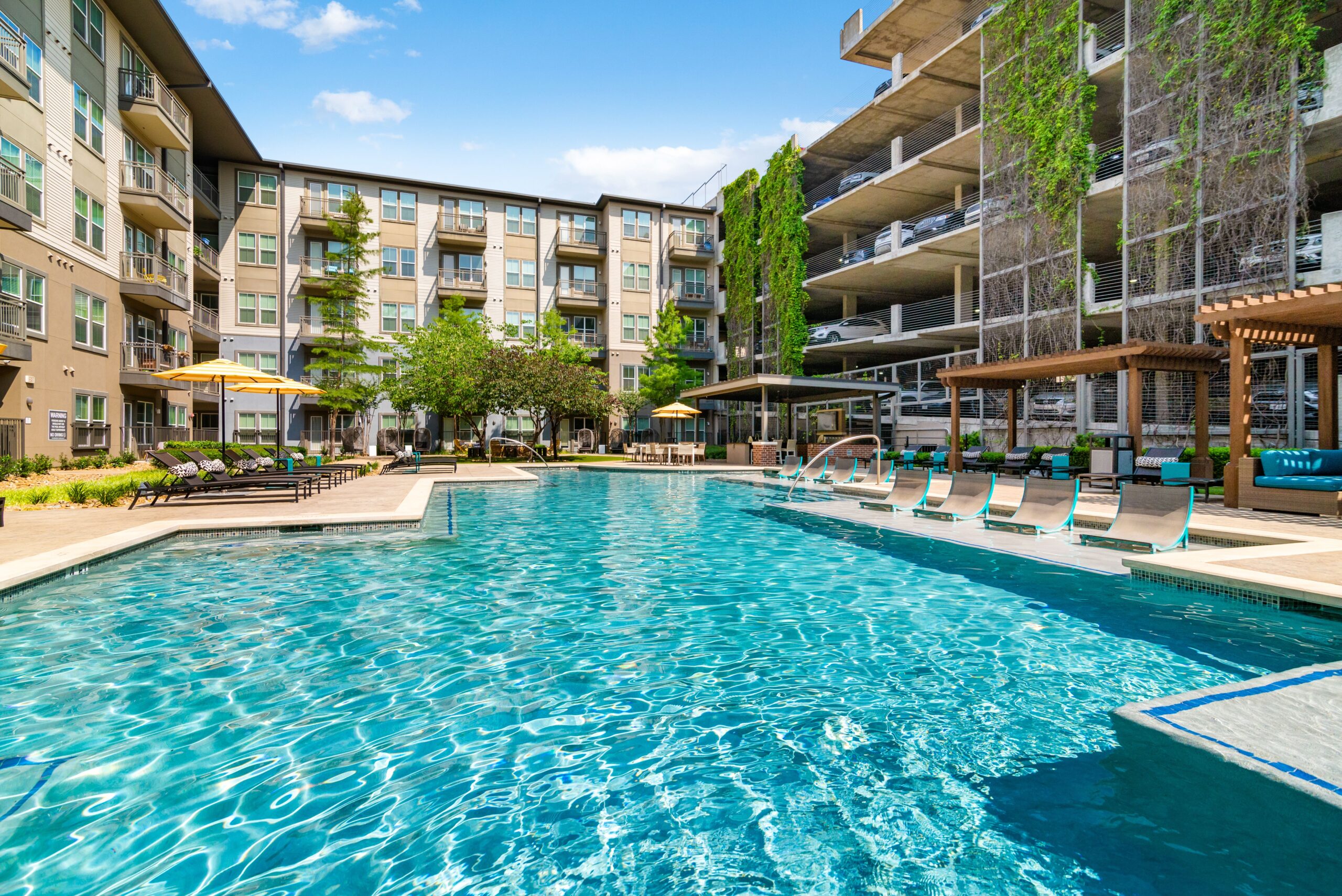 Picture of The Fairmount at Oak Lawn